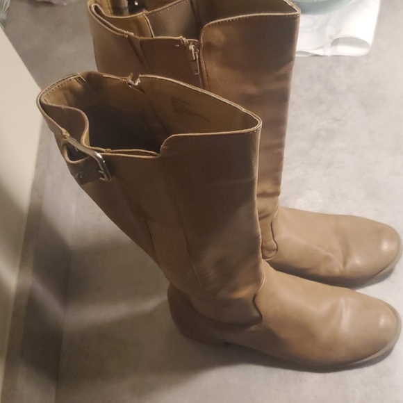 Unlisted by Kenneth Cole Boots 👢 Size 9 - Picture 3 of 6